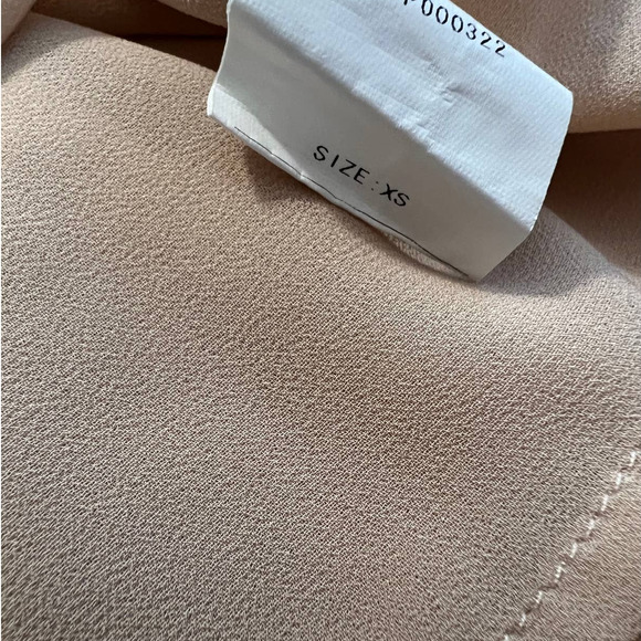 Black Label Halter Top in Tan Flowing Material Size XS - Picture 5 of 6